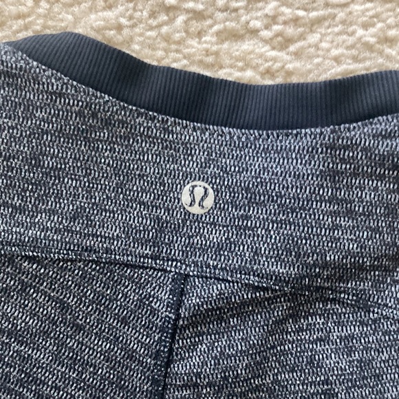 Lululemon Athletica Long Sleeve Pullover - Picture 8 of 9